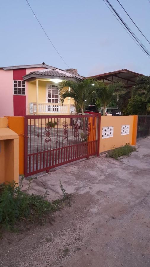 Sucasa Apartment Willemstad Exterior foto